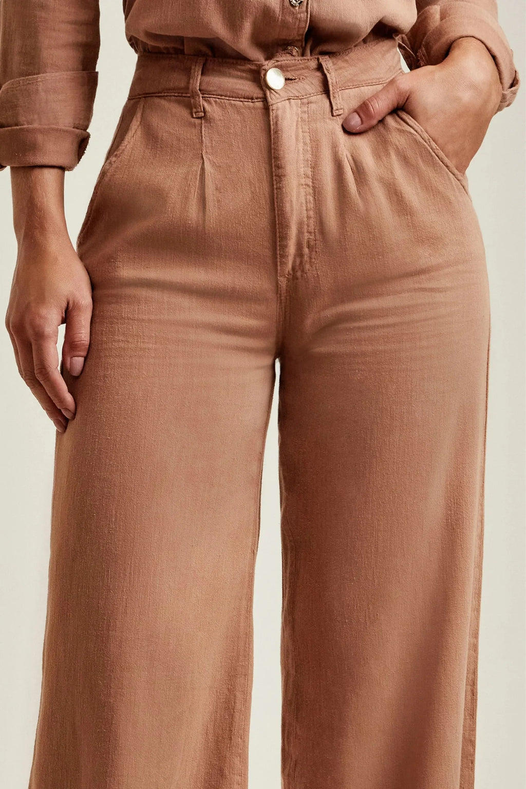 [PAGUE 1 LEVE 2] Calça Modeladora Pantalona 100% Linho Premium